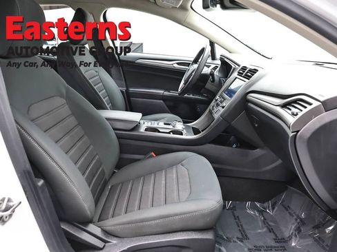 Used 2020 Ford Fusion SE FWD image 23