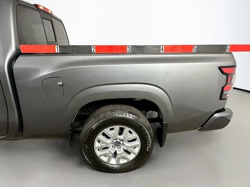 Used 2022 Nissan Frontier SV AWD/4WD image 36
