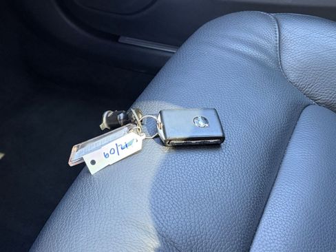 Used 2025 Volvo V60 B5 Cross Country Plus image 18