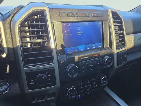 Used 2021 Ford F250 Lariat w/ Lariat Ultimate Package image 16