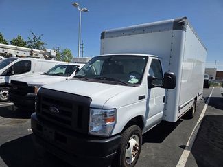 Used 2024 Ford E-350 and Econoline 350 Super Duty w/ Driver's Safety Package RWD video 1