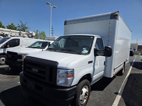 Used 2024 Ford E-350 and Econoline 350 Super Duty w/ Driver's Safety Package RWD image 1