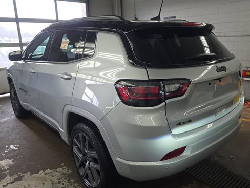 Used 2025 Jeep Compass Limited w/ High Altitude Package image 6