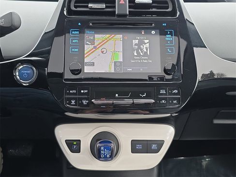 Used 2017 Toyota Prius Four image 24