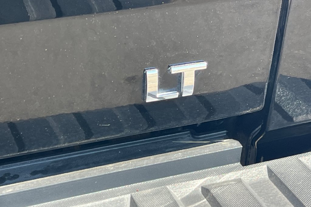 Used 2018 Chevrolet Silverado 1500 LT w/ All Star Edition RWD image 27