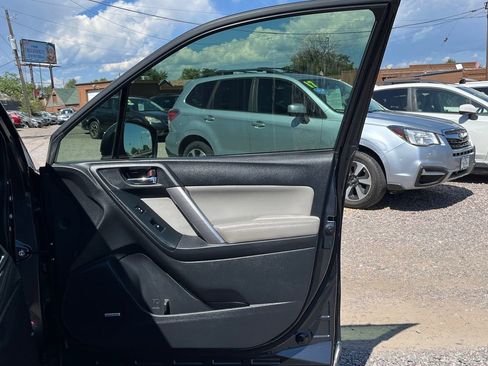 Used 2015 Subaru Forester 2.5i Touring w/ Eyesight & Navigation System image 11