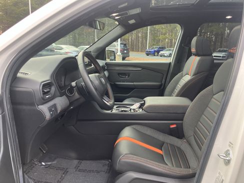 Used 2026 Honda Passport TrailSport image 16