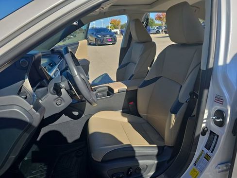 Used 2021 Lexus ES 300h w/ Premium Package image 15