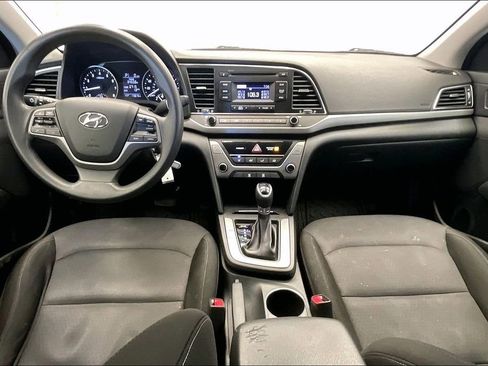 Used 2018 Hyundai Elantra SE image 14