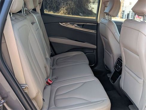 Certified 2023 Lincoln Nautilus AWD w/ Premium Package image 35