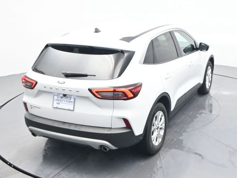 Used 2023 Ford Escape Active image 32