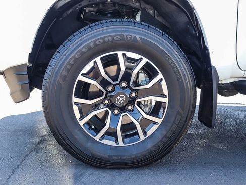 Used 2022 Toyota Tacoma TRD Sport w/ Technology Package RWD image 10