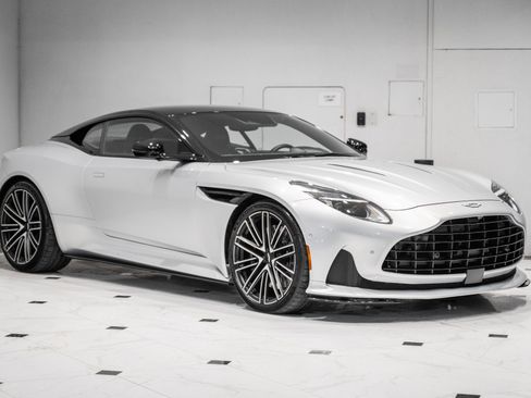 Used 2024 Aston Martin DB12 V8 image 1