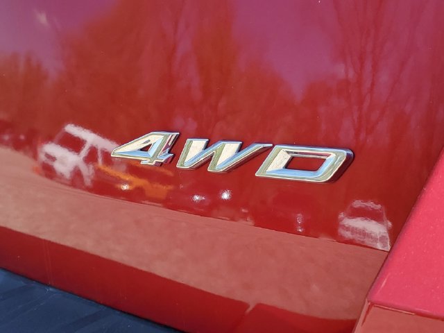 Used 2024 Ford Explorer XLT w/ Equipment Group 202A AWD/4WD image 7