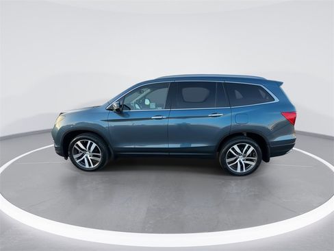 Used 2018 Honda Pilot Touring image 8