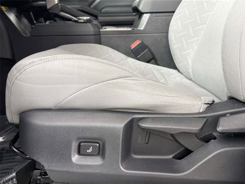 Certified 2025 Toyota Tacoma SR5 image 29