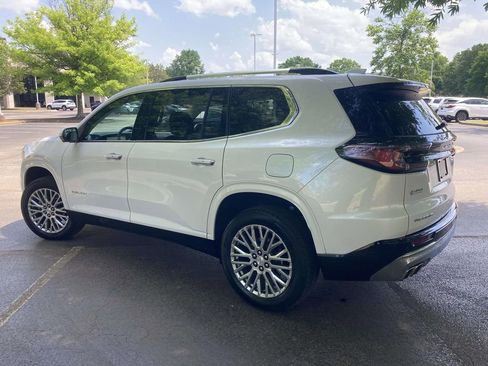 Used 2024 GMC Acadia Denali FWD image 4