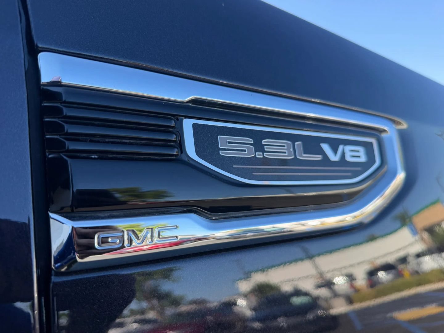 Used 2025 GMC Sierra 1500 SLT AWD/4WD image 29