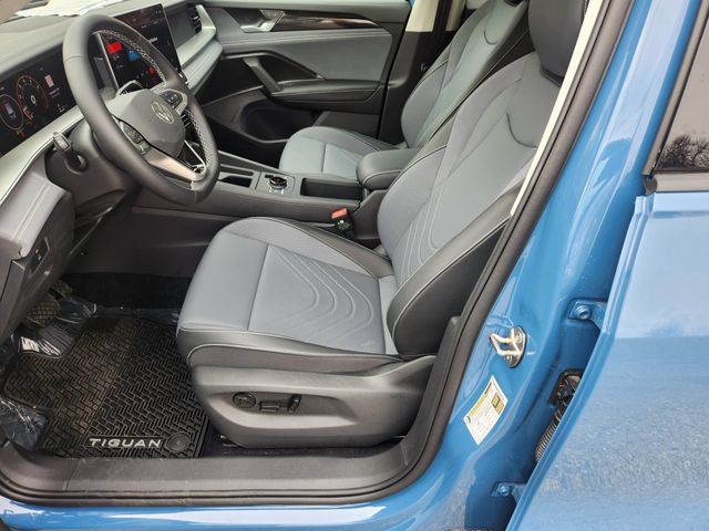 New 2026 Volkswagen Tiguan SE AWD/4WD image 11