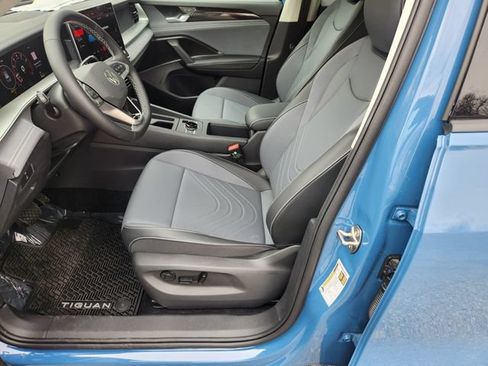 New 2026 Volkswagen Tiguan SE AWD/4WD image 11
