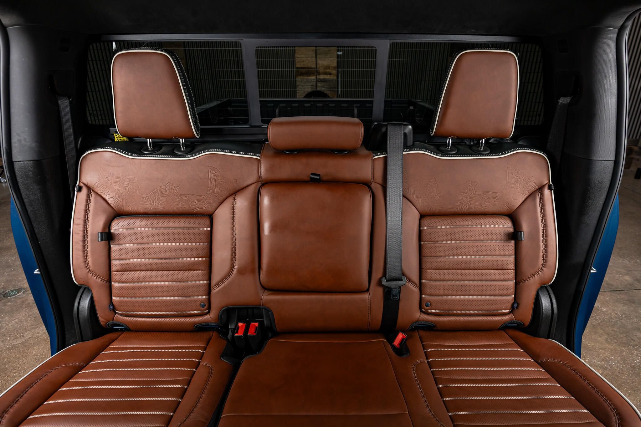 Used 2025 GMC Sierra 2500 Denali Ultimate w/ Max Trailering Package AWD/4WD image 33