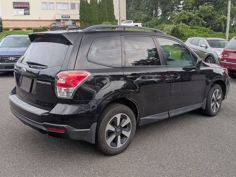 Used 2018 Subaru Forester 2.5i Premium AWD/4WD image 2