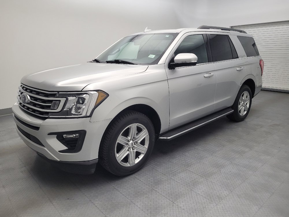 Used 2019 Ford Expedition XLT w/ Equipment Group 202A RWD image 2