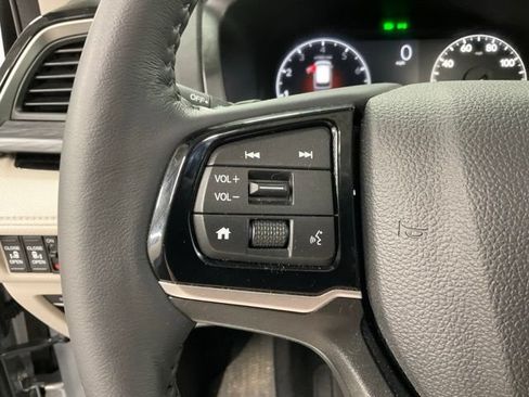 Certified 2026 Honda Odyssey Elite image 22