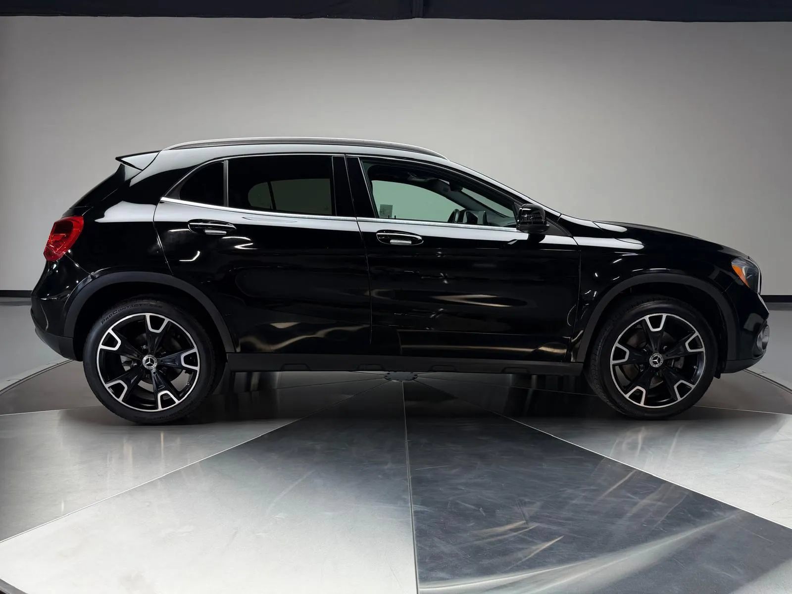 Used 2018 Mercedes-Benz GLA 250 w/ Multimedia Package image 6