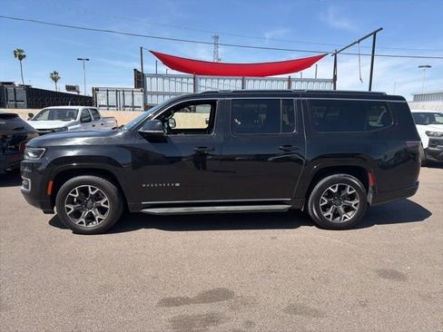 Used 2024 Jeep Wagoneer L Series III w/ Flexible Seating Group image 6