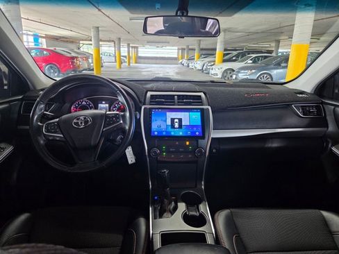 Used 2016 Toyota Camry SE FWD image 16