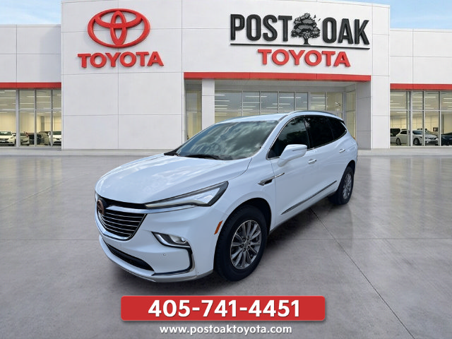Used 2023 Buick Enclave Essence FWD image 2