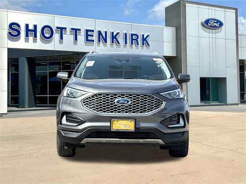 Used 2024 Ford Edge SEL image 2