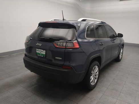 Used 2019 Jeep Cherokee Latitude w/ Cold Weather Group FWD image 9