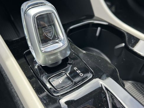 New 2026 Volvo XC40 B5 Ultra w/ Protection Package Premier image 27