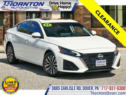 Used 2023 Nissan Altima 2.5 SV w/ SV Premium Package AWD/4WD image 1