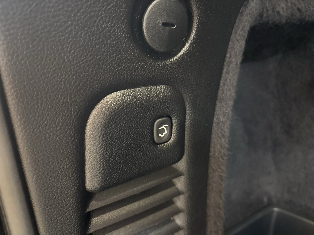 Used 2025 Dodge Durango R/T w/ Blacktop Package AWD/4WD image 12