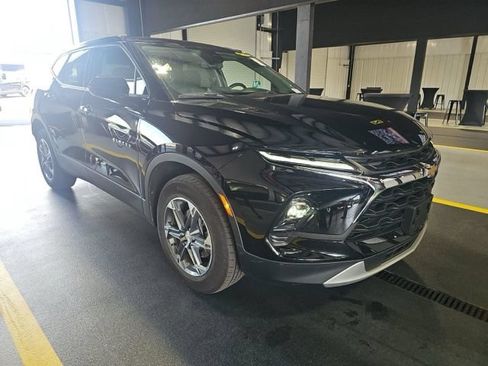 Used 2025 Chevrolet Blazer LT AWD/4WD image 5