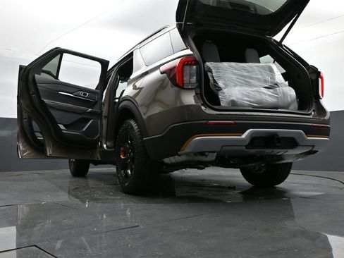 New 2026 Ford Explorer Tremor w/ Tremor Convenience Package image 40