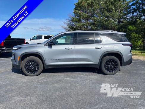 Used 2024 Chevrolet Traverse LT w/ Midnight/Sport Edition FWD image 5