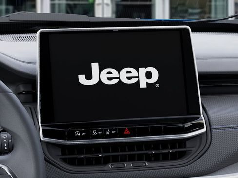 New 2026 Jeep Compass Latitude AWD/4WD image 18