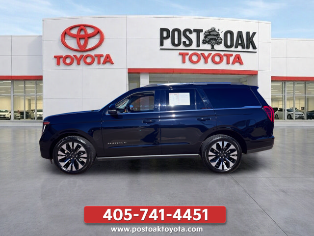 Used 2026 Ford Expedition Platinum w/ Driver's Package AWD/4WD image 2