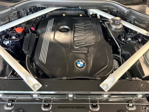 Used 2019 BMW X5 xDrive40i w/ M Sport Package AWD/4WD image 57