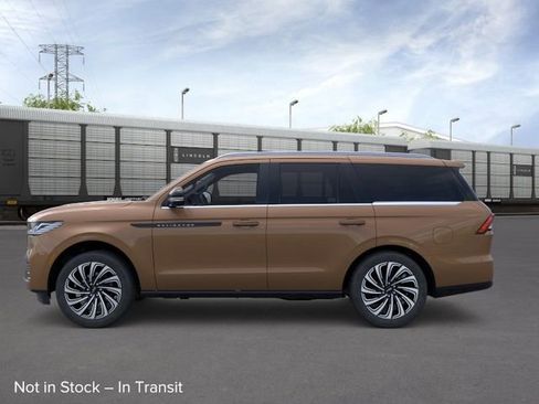 New 2026 Lincoln Navigator Black Label AWD/4WD image 4