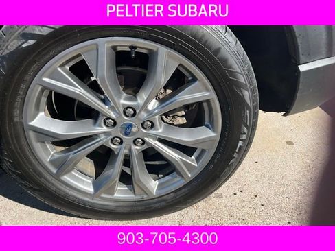 Used 2022 Ford Explorer XLT w/ Equipment Group 202A image 4