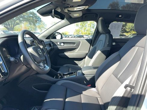 Certified 2023 Volvo C40 Recharge Core w/ Protection Package Premier image 12