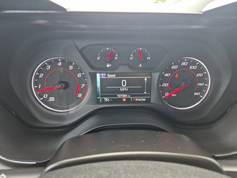 Used 2018 Chevrolet Camaro LT w/ Technology Package RWD image 19
