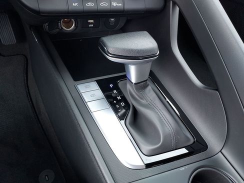 New 2026 Hyundai Elantra SE FWD image 25