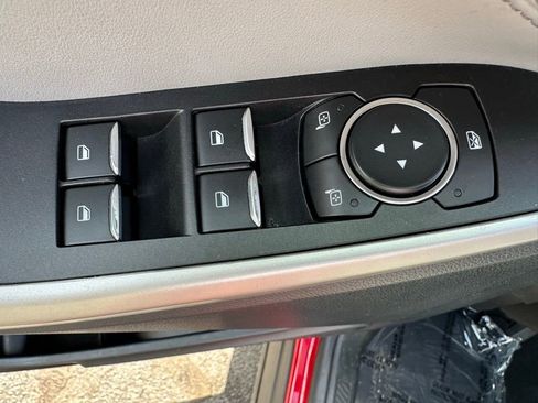 Used 2021 Ford Explorer XLT w/ Equipment Group 202A image 12