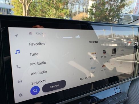 Used 2025 Toyota Camry SE image 24